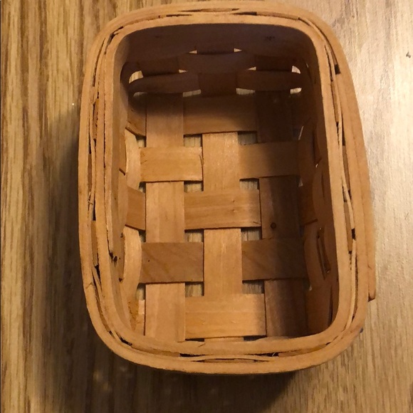 Small Taskets Renaissance basket with liner - Picture 7 of 7